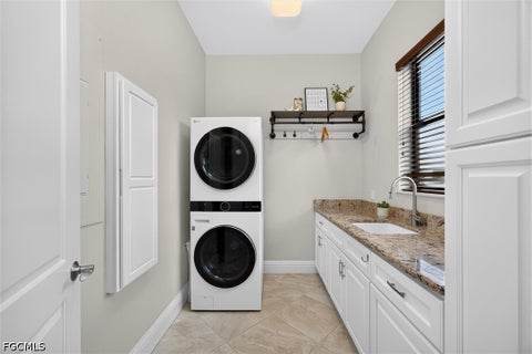 Tiny photo for 16371 Shenandoah Circle, Fort Myers, FL 33908 (MLS # 2026036469)