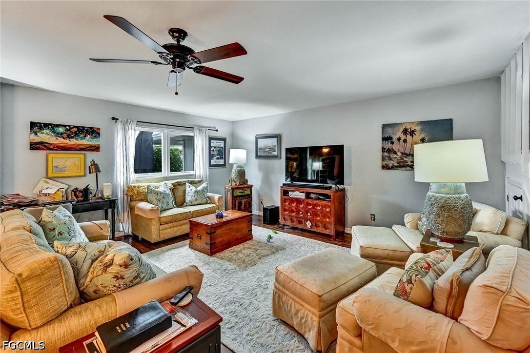 4259 Island Circle 3
