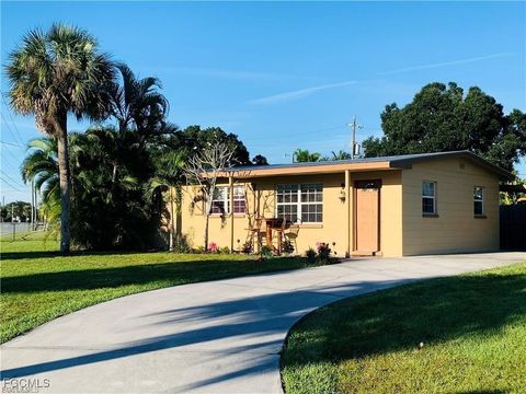 860 Camellia Drive North Fort Myers FL 33903