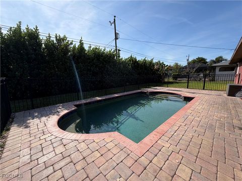 1410 SE 1st Terrace Cape Coral FL 33990