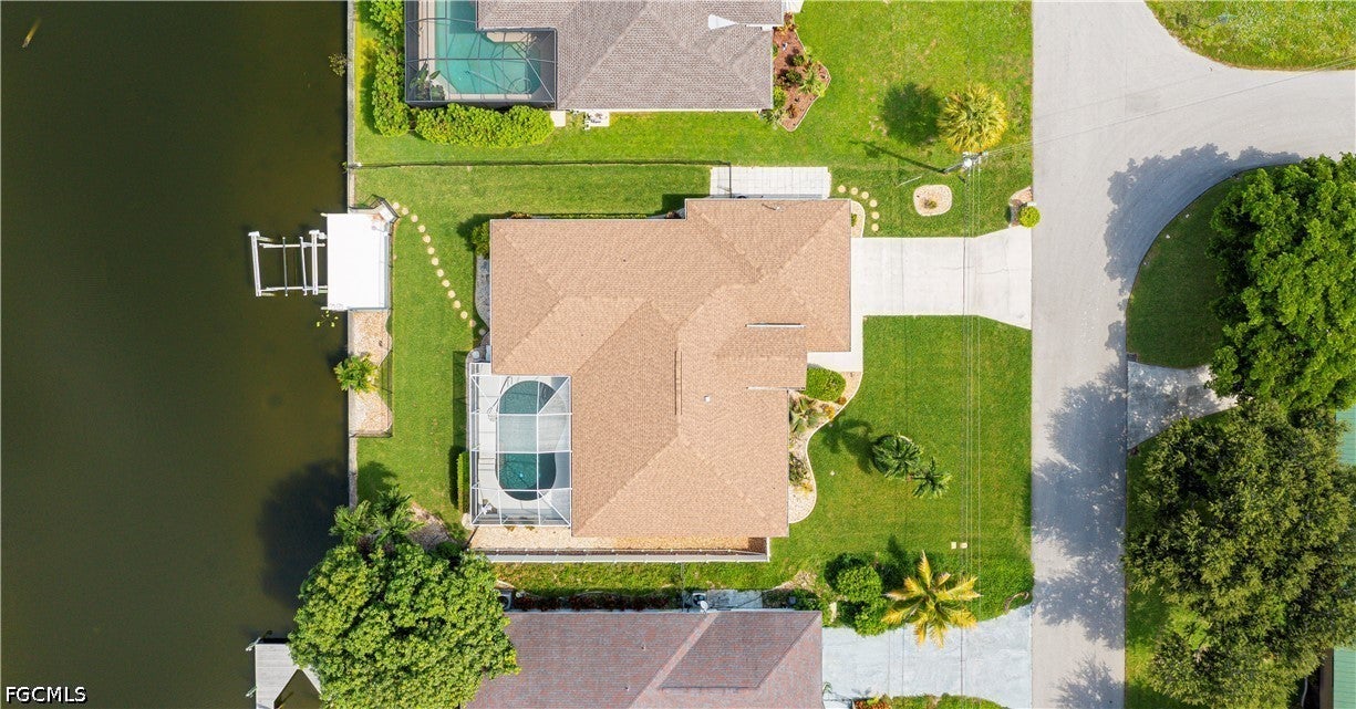 22 SE 13th Avenue