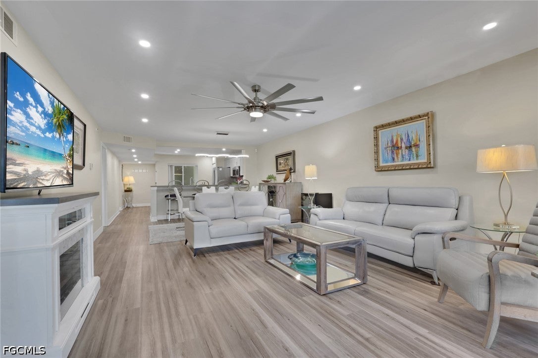 9900 Sunset Cove Lane 117