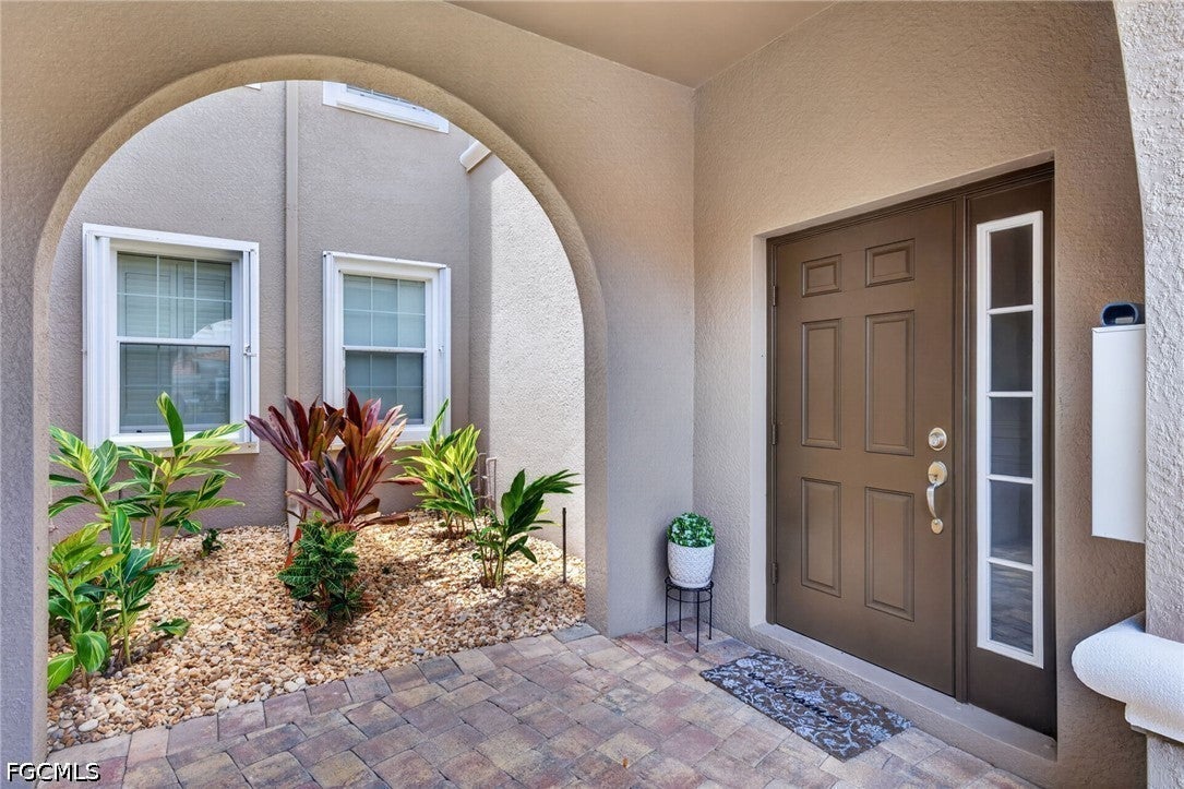 12894 New Market Street 202