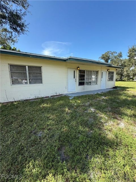 Photo of 5915 Howard Lane, Punta Gorda, FL 33950 (MLS # 2025017306) Photo of 5915 Howard Lane, Punta Gorda, FL 33950 (MLS # 2025017306)