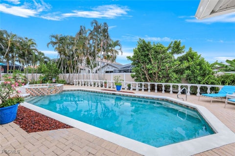 Featured picture for the property 2025002815