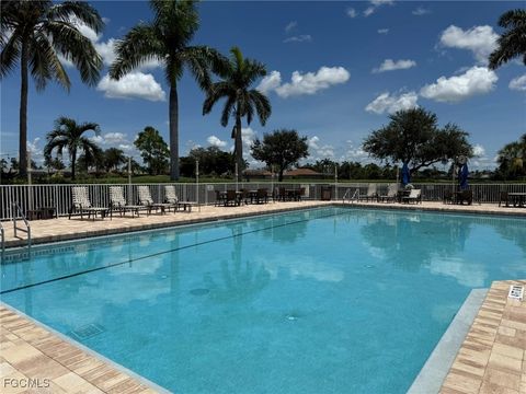 8853 Middlebrook Drive Fort Myers FL 33908