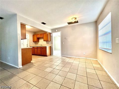 Photo of 2262 Stella Street, Fort Myers, FL 33901 (MLS # 2026019231)