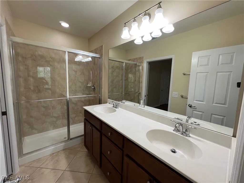 Bonita Springs, Florida 34135, United States, 3 Bedrooms Bedrooms, ,3 BathroomsBathrooms,Residential,Active,212430
