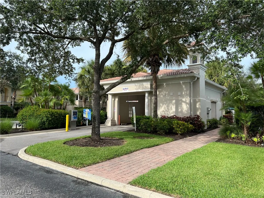 Bonita Springs, Florida 34135, United States, 3 Bedrooms Bedrooms, ,3 BathroomsBathrooms,Residential,Active,212430