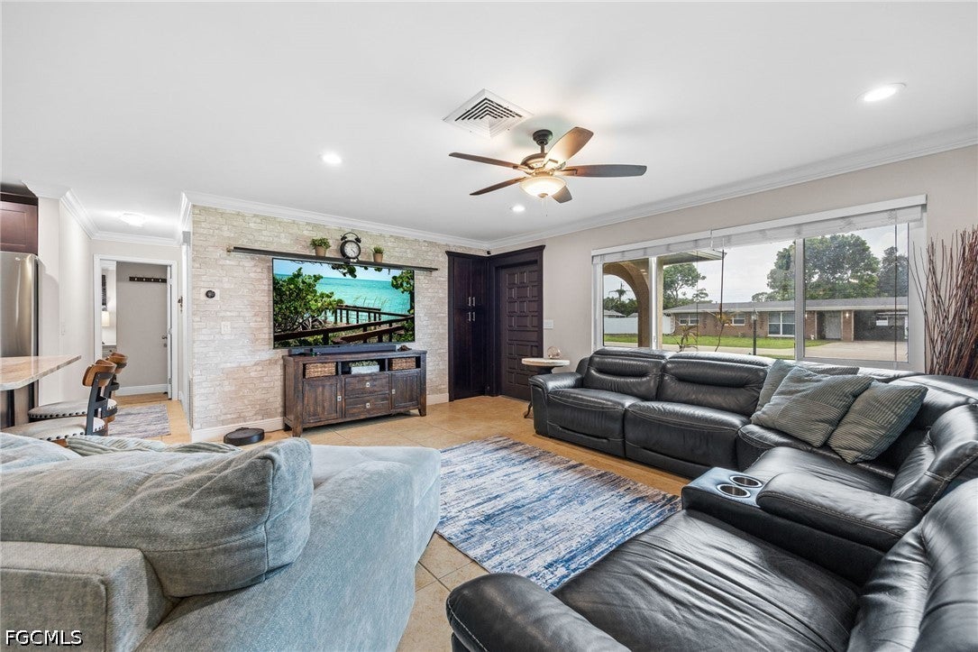 2439 Ephraim Avenue