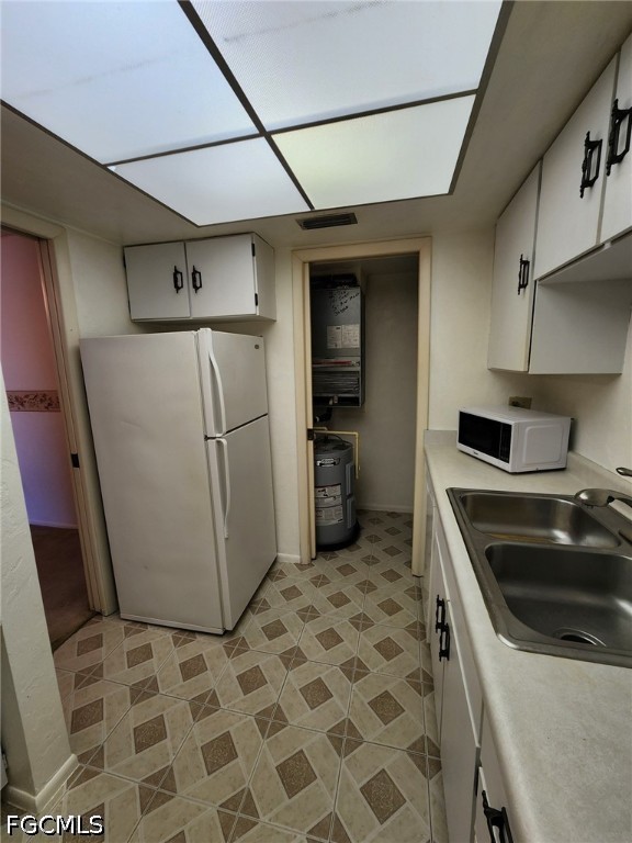 4906 Victoria Drive 404