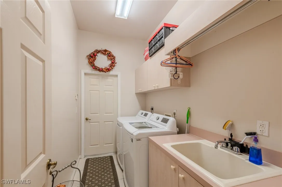 Naples, Florida, 34105, United States, 4 Bedrooms Bedrooms, ,4 BathroomsBathrooms,Residential,Active,1946497