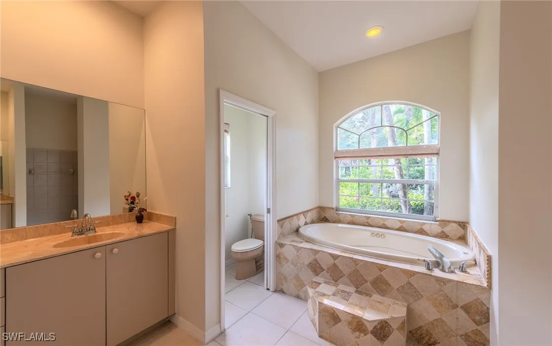 Naples, Florida, 34105, United States, 4 Bedrooms Bedrooms, ,4 BathroomsBathrooms,Residential,Active,1946497