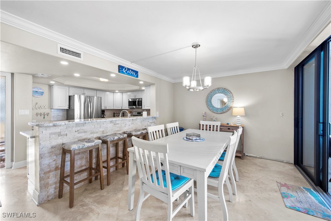 6660 Estero Boulevard 804