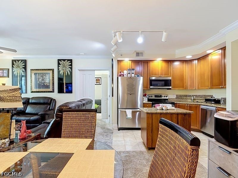 2825 Palm Beach Boulevard 216