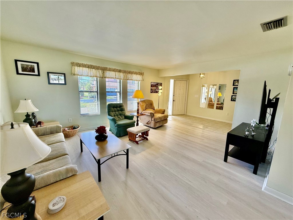 19993 Lake Vista Circle N