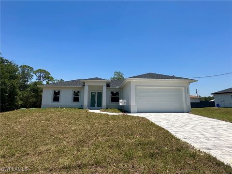 2605 E 18th Street Lehigh Acres FL 33972