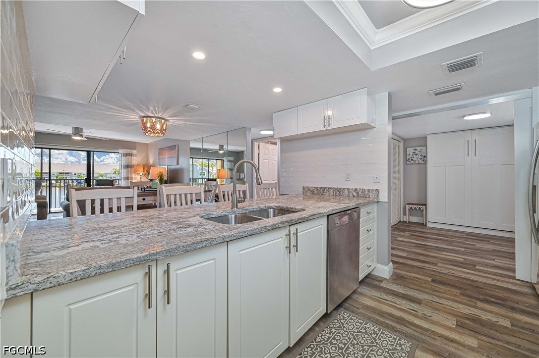 4647 SE 17th Place 105