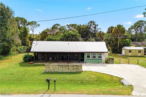 521 Monterey Street North Fort Myers FL 33903