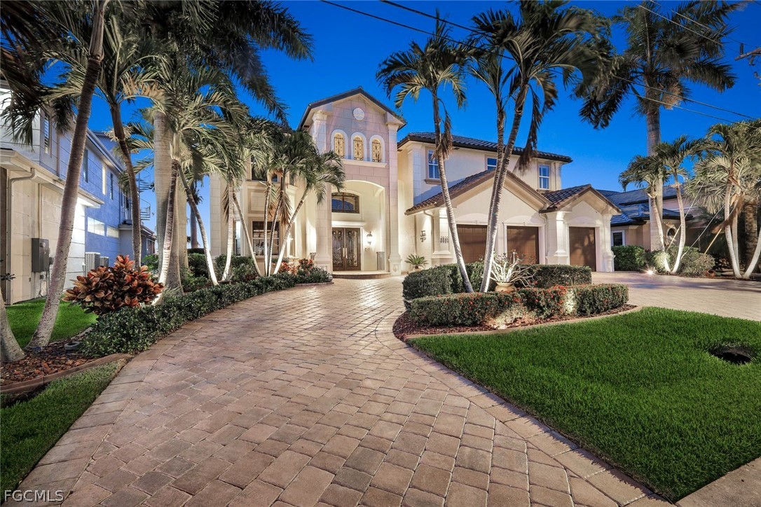 3820 Surfside Boulevard