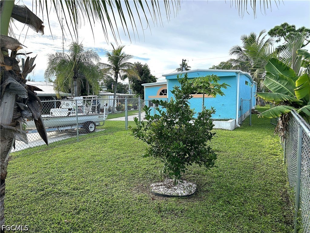 5489 Meadowlark Lane
