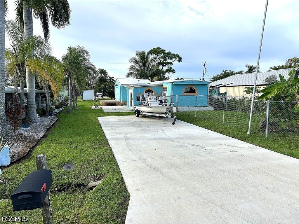5489 Meadowlark Lane