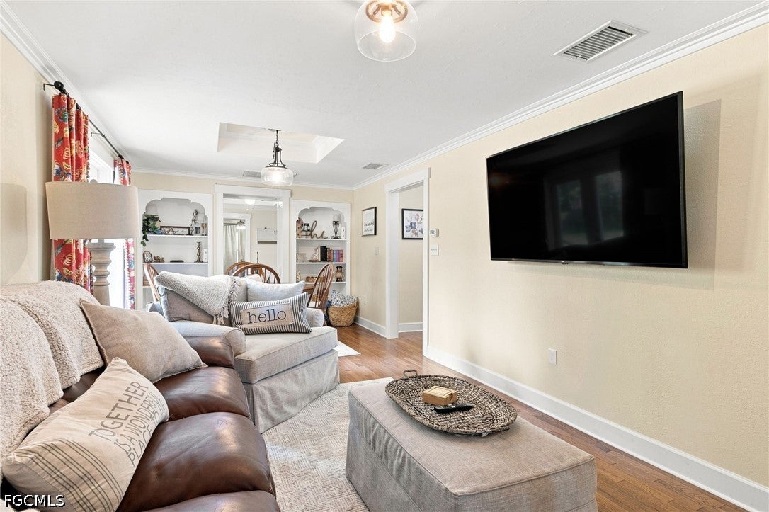 215 Granada Boulevard