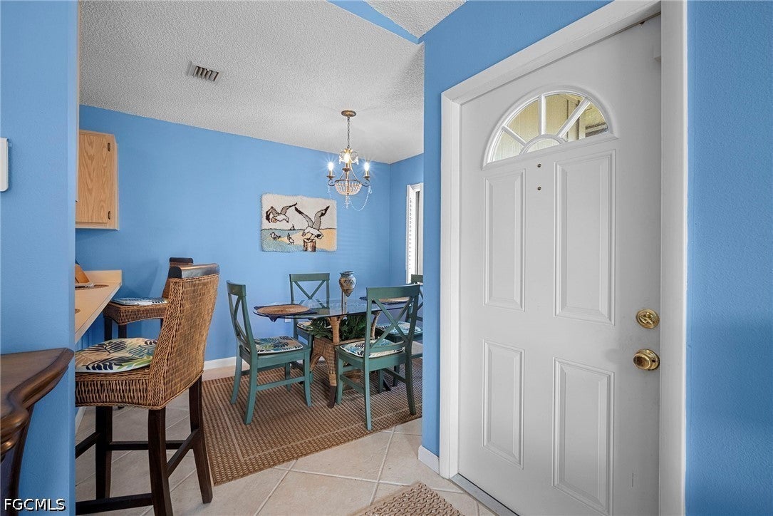 5272 Cedarbend Drive 1