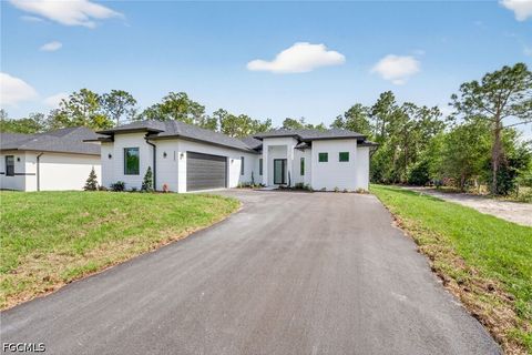 3508 27th Avenue NE Naples FL 34120