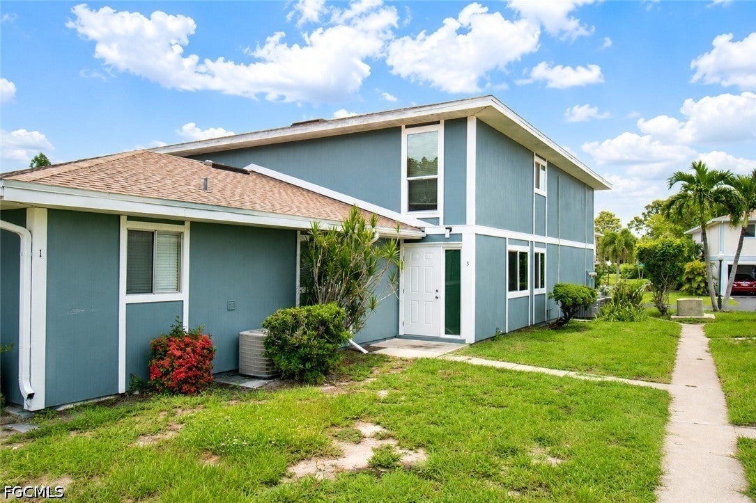 5837 Queen Elizabeth Way 3
