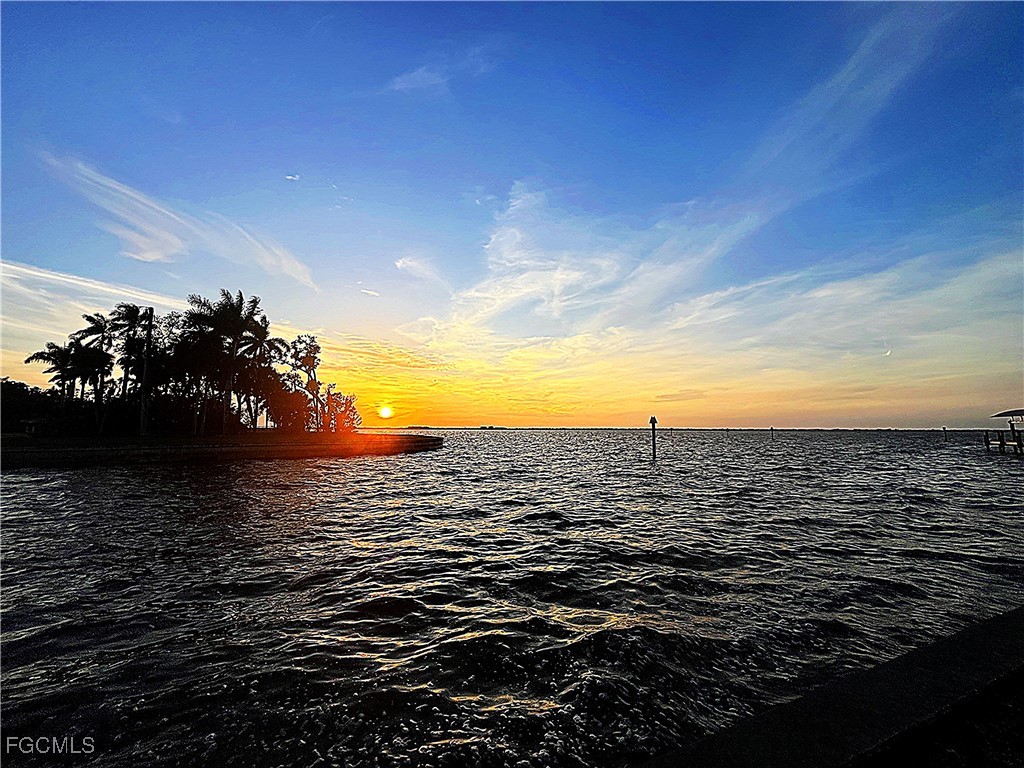 6932 Old Whiskey Creek Drive