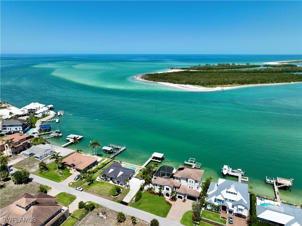 26 Dolphin Circle