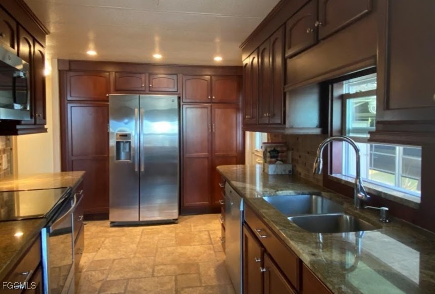 Photo 1 of 28 — 14518 Battery Bend, North Fort Myers, FL 33917