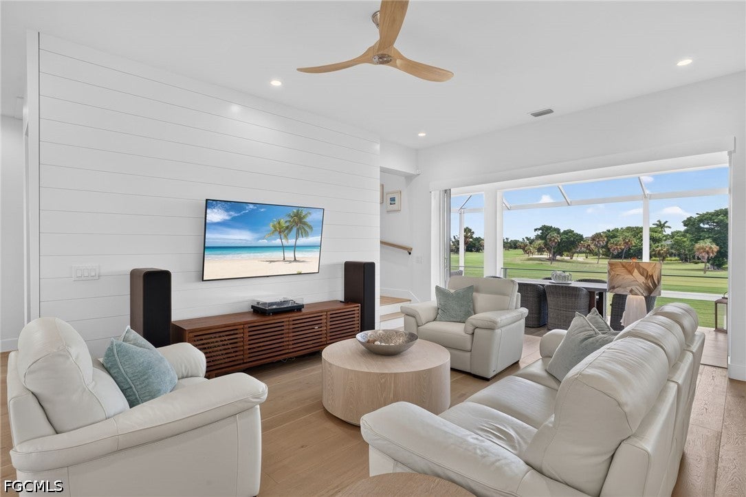 1272 Par View Drive