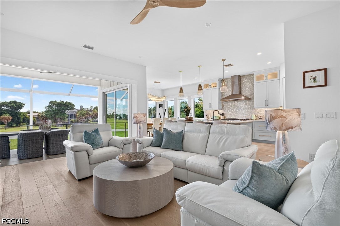 1272 Par View Drive