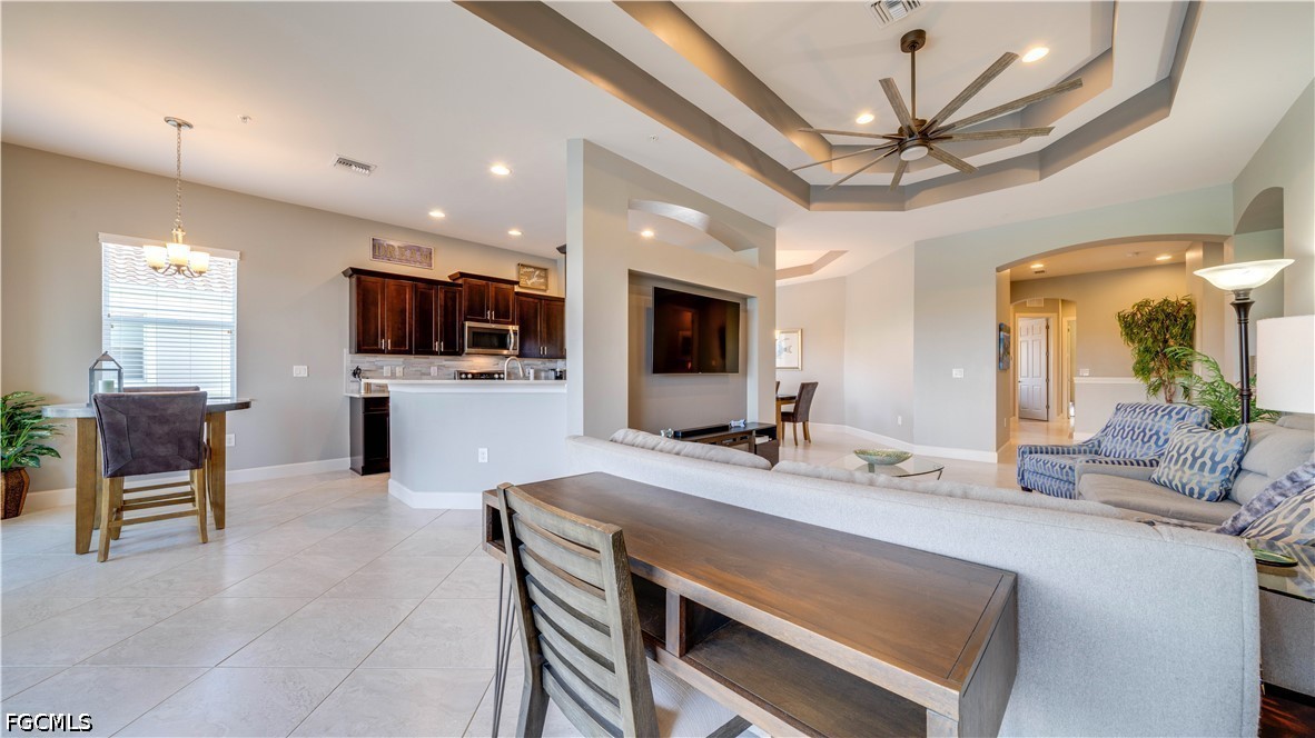 10230 Glastonbury Circle 202