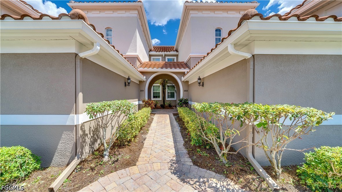 10230 Glastonbury Circle 202