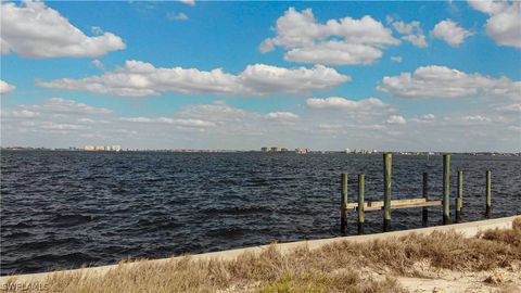 5909 SW 1st Avenue Cape Coral FL 33914