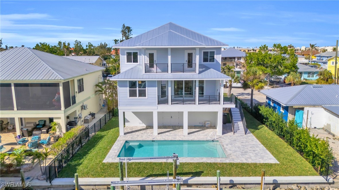 180 Flamingo Street