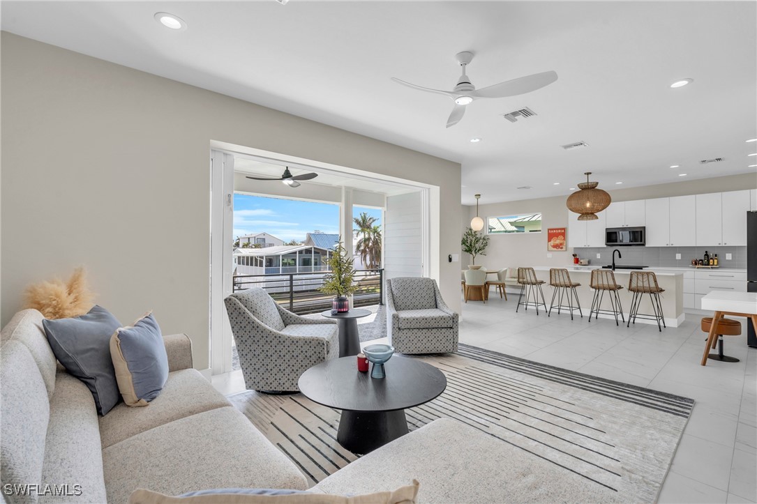 180 Flamingo Street