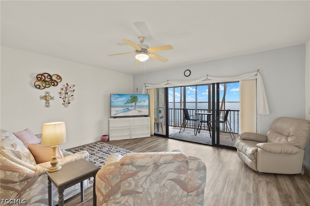 1901 Clifford Street 202