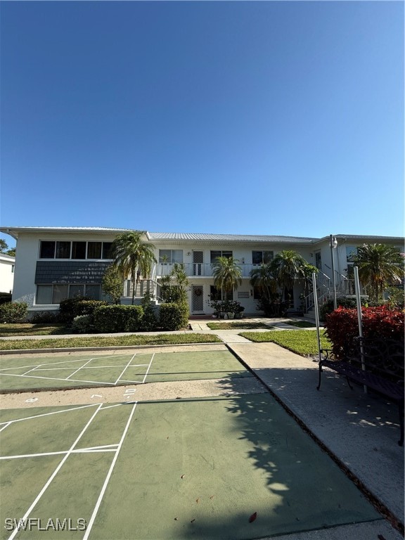 431 Van Buren Street D6