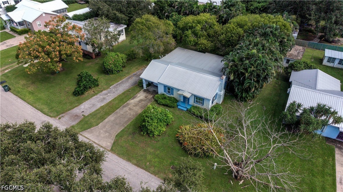 426 W Crescent Drive