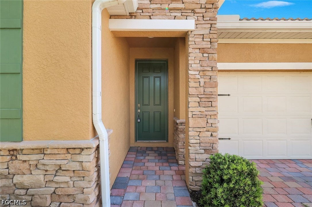 2899 Sunset Pointe Circle