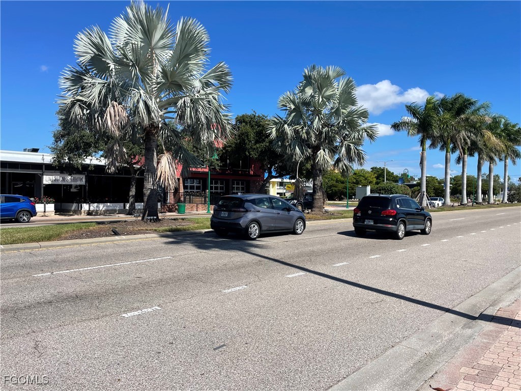 1336 Cape Coral Parkway E