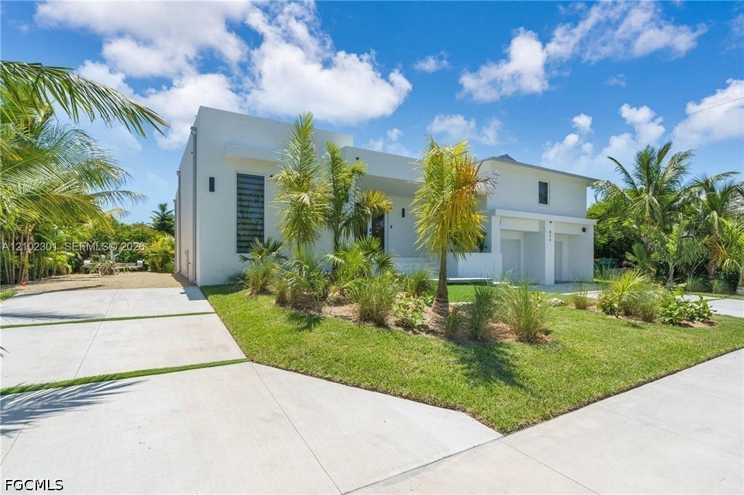 824 Rose Court