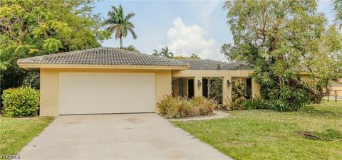 Photo of 5654 Eichen Circle W, Fort Myers, FL 33919 (MLS # 2026020381)