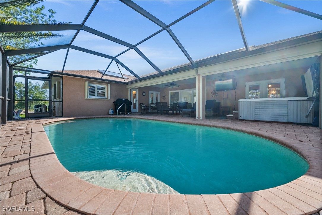 3604 SW 8th Place