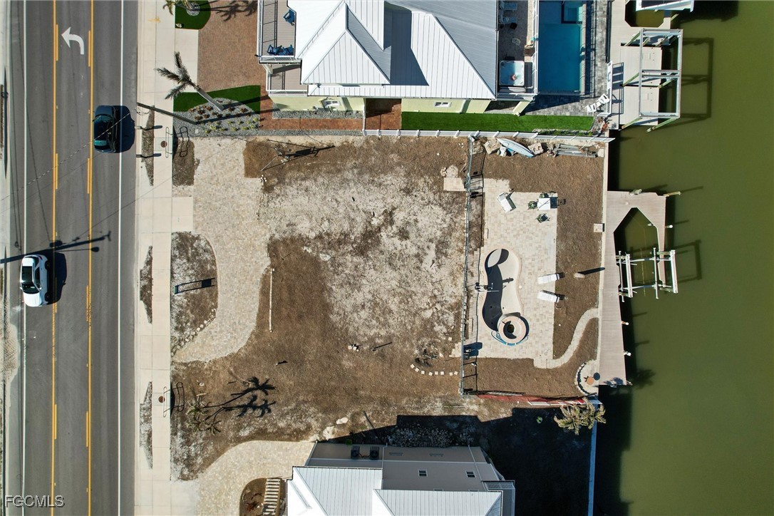 8259 Estero Boulevard