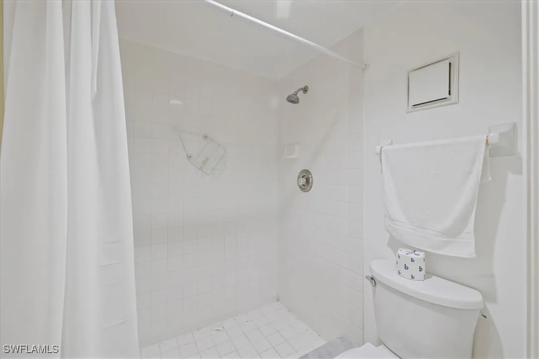 Fort Myers, Florida 33919, United States, 2 Bedrooms Bedrooms, ,2 BathroomsBathrooms,Residential,Active,137958